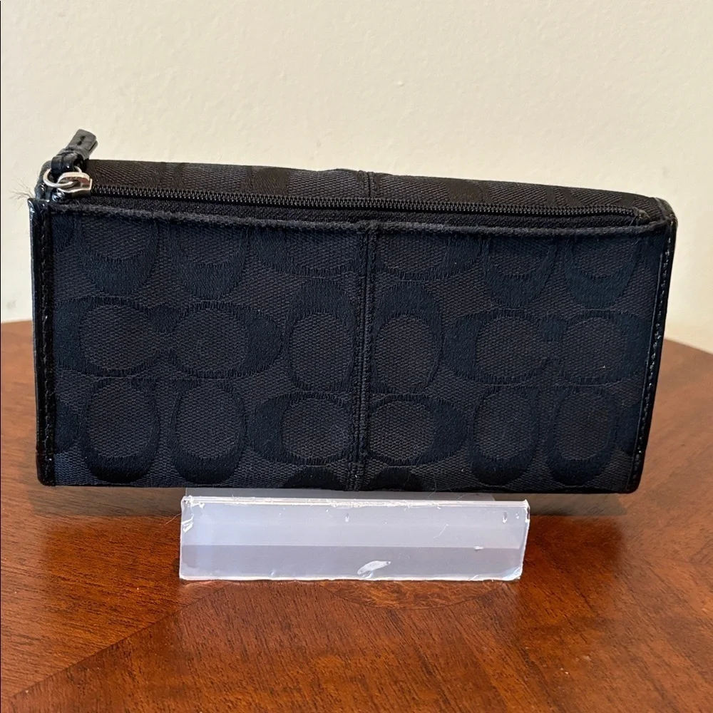 Coach wallet long wallet signature monogram canvas/black patent leather trim